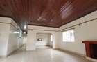 5 Bed House with En Suite at Mountain View Estate - 9