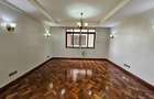 3 Bed Apartment with En Suite at Riverside Drive - 15