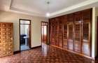 5 Bed Villa with En Suite in Runda - 8