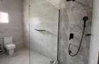 4 Bed Villa with En Suite in Rosslyn - 5