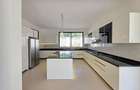 6 Bed Townhouse with En Suite at Old Kitusuru - 8