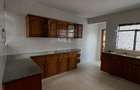 4 Bed Townhouse with En Suite at Valley Arcade - 8