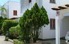 4 Bed Townhouse with En Suite at Greenwood Drive - 5