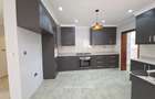 3 Bed Apartment with Garden at Thome Estate - 12