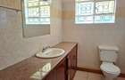 6 Bed House with En Suite at Off Redhill Dr - 15