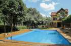 4 Bed Villa with En Suite in Redhill - 23