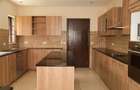 3 Bed Apartment with En Suite in Riverside - 9