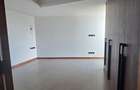 3 Bed Apartment with En Suite in Riverside - 12