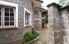 5 Bed House with En Suite at Lavington - 16