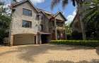 5 Bed Townhouse with En Suite in Lavington - 1