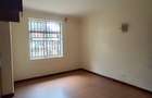 5 Bed House with En Suite in Lavington - 11