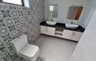 Serviced 3 Bed Apartment with En Suite at Links Road - 6