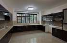 4 Bed Townhouse with En Suite in Runda - 6