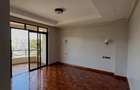 4 Bed Apartment with En Suite at Riverside Drive - 7