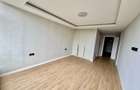 3 Bed Apartment with En Suite in Brookside - 10