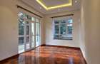 6 Bed Villa with En Suite in Lavington - 18