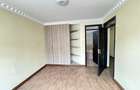 5 Bed Townhouse with En Suite in Lavington - 11