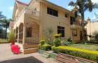 5 Bed House with En Suite in Lavington - 3