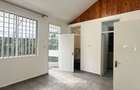 5 Bed House with Garden in Nyari - 4