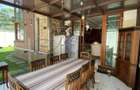 6 Bed House with En Suite in Lavington - 4