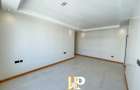 4 Bed Apartment with En Suite in Spring Valley - 11