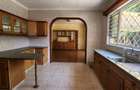4 Bed House with En Suite in Lavington - 10