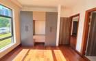4 Bed Apartment with En Suite in Rosslyn - 14
