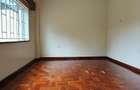 4 Bed House with En Suite at Rosslyn - 13