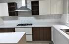 5 Bed Townhouse with En Suite in Lavington - 10