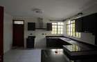 5 Bed Townhouse with En Suite in Lavington - 7