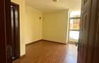 5 Bed Townhouse with En Suite in Lavington - 4