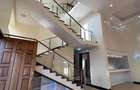 5 Bed Townhouse with En Suite in Lavington - 2