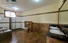 4 Bed Apartment with En Suite at Riverside Drive - 16