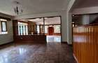 5 Bed House with En Suite in Nyari - 11