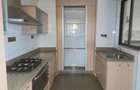 4 Bed House with En Suite in Ridgeways - 14