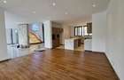5 Bed House with En Suite in Nyari - 10