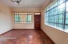 4 Bed Townhouse with En Suite in Lavington - 10