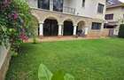 5 Bed Townhouse with En Suite at Lavington Off Convent Drive - 5