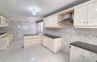 5 Bed Townhouse with En Suite at Spring Valley - 4