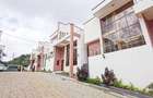 5 Bed Villa with En Suite in Lavington - 6