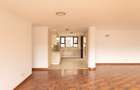 3 Bed Apartment with En Suite in Riverside - 4