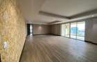 3 Bed Apartment with En Suite in Parklands - 8