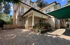 5 Bed House with En Suite at Lavington - 3