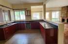 5 Bed House with En Suite in Lavington - 4