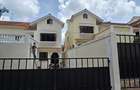 5 Bed Townhouse with En Suite at Lavington Green - 1