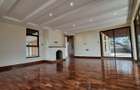 4 Bed House with En Suite in Rosslyn - 2