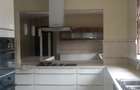 5 Bed House with En Suite at Flem Tree - 13