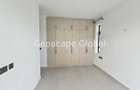 2 Bed Apartment with En Suite in Brookside - 6