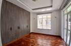 5 Bed Townhouse with En Suite at Lavington Green - 18