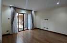 5 Bed Townhouse with En Suite in Lavington - 8